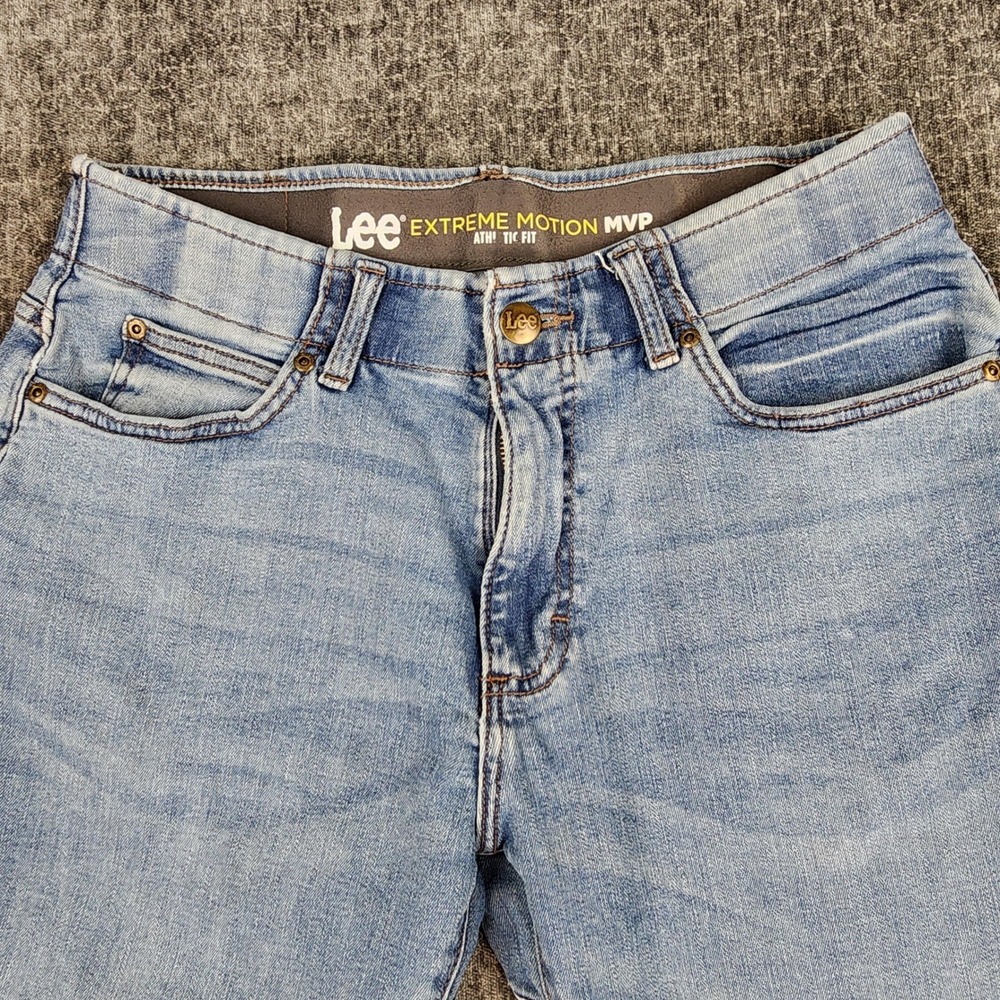 Lee Jeans Denim Mens 33x32 Light Wash Extreme Motion MVP Athletic Fit 102018312 - Picture 6 of 12